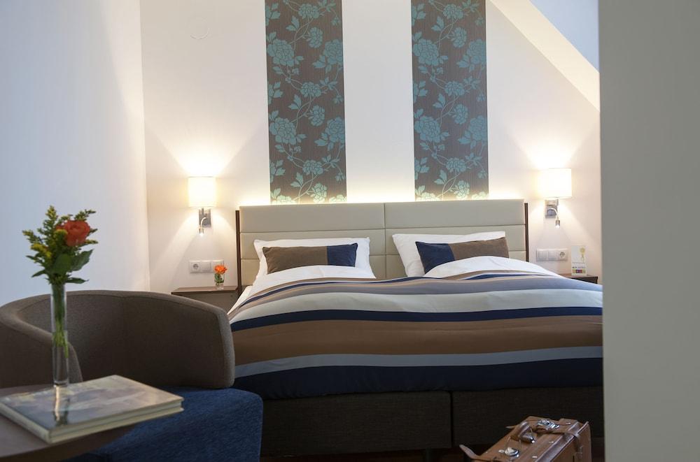 Hotel Arte Stadthalle 4*