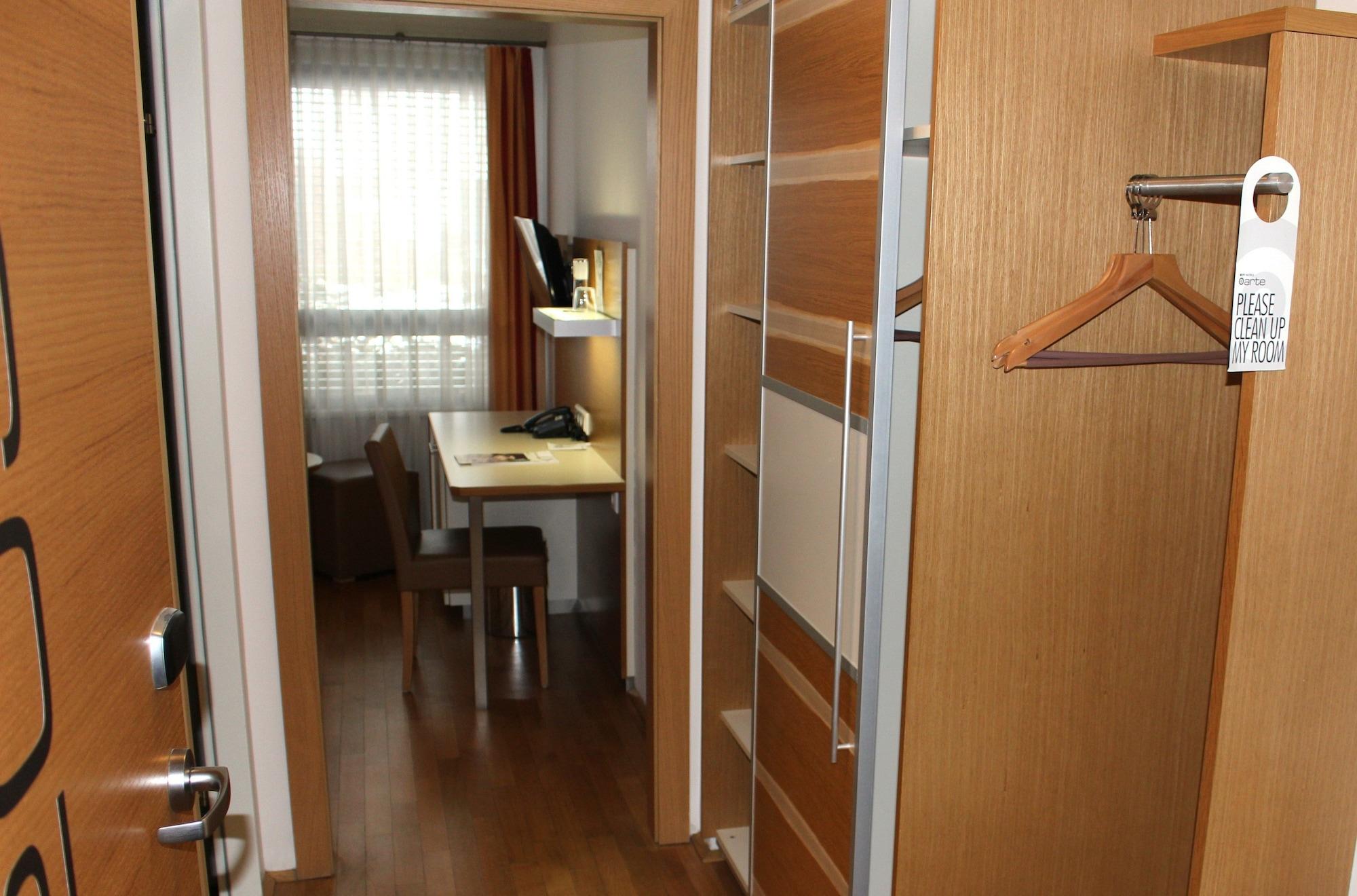 Arte Stadthalle 4* Viena