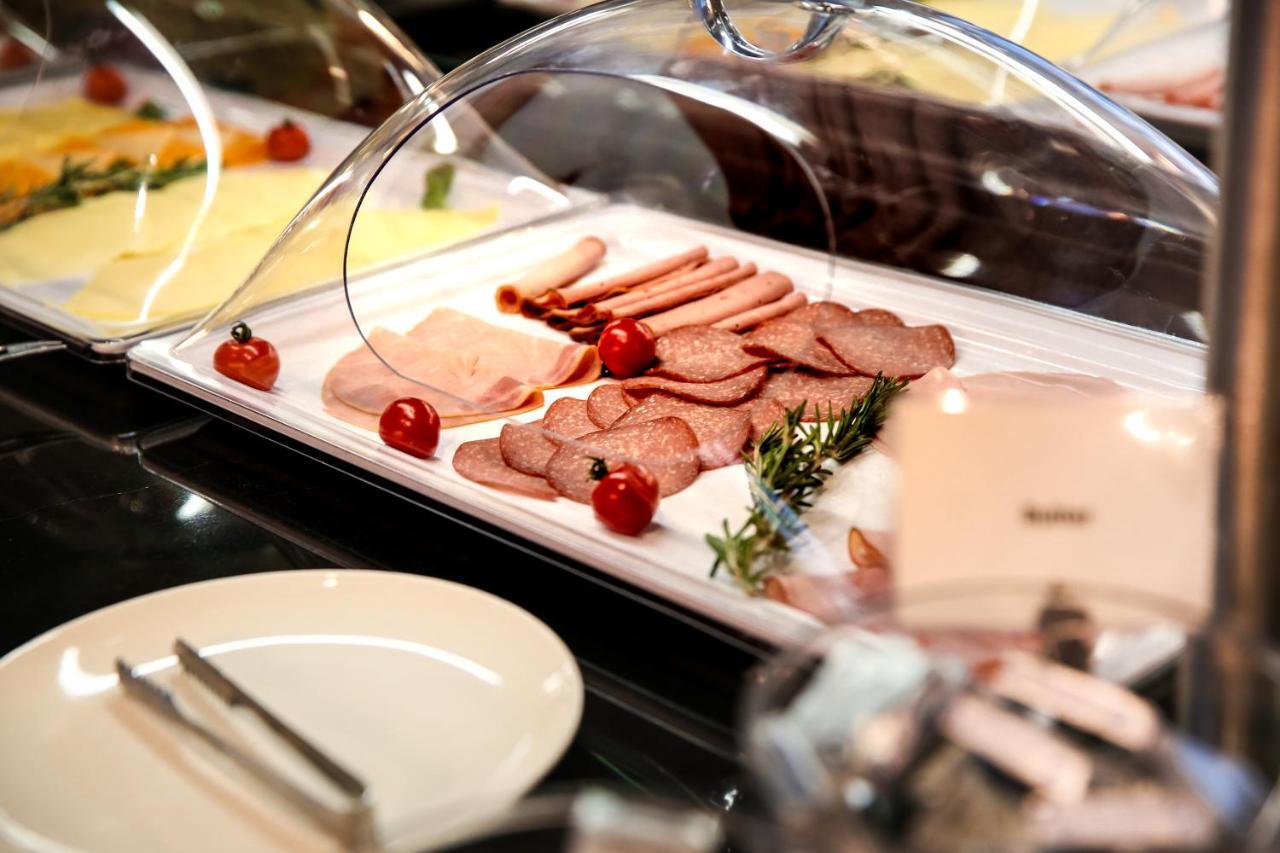 Hotel Arte Stadthalle 4*